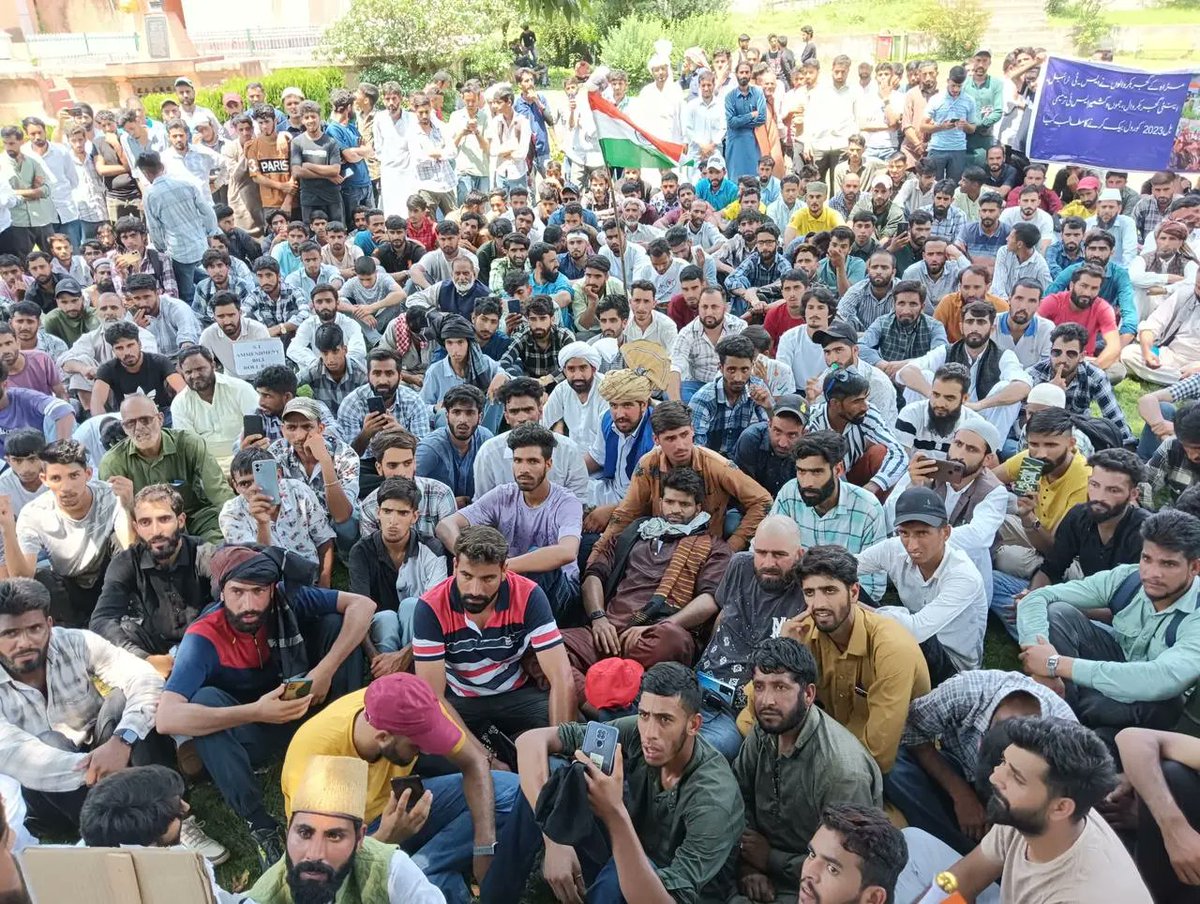 "We have no hope for the future. The government is giving our share of guarantees to others."

Ahead of India election, tension brews in Kashmir over tribal caste quotas aje.io/c3m54p