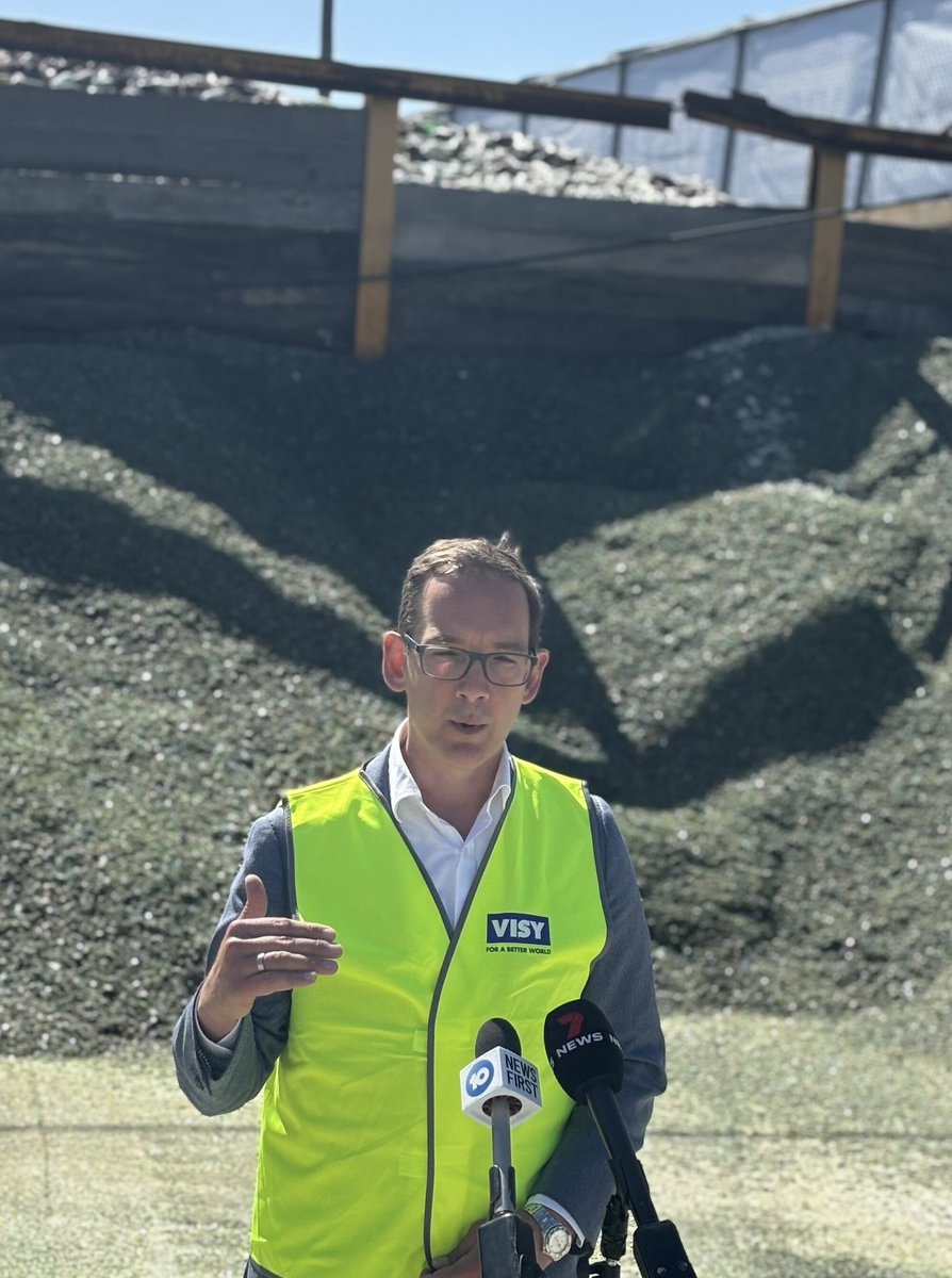 Visy’s new glass recycling facility in Laverton. Fostering a sustainable and thriving circular economy. Thank you to the Anthony Pratt, Chairman of Visy, and the Visy team who gave me a tour. @VisyIndustries