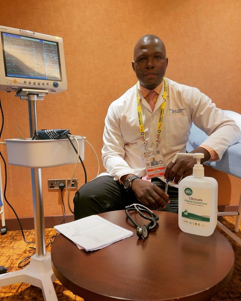 muzukuluDr's tweet photo. We can’t attach any price tag to saving lives; however, as we do save lives, we need to have our basic needs and livelihood guaranteed 🇺🇬🥼#Employ Medical Officers #frontlineDoctors, #LetsServeHumanity #Patients #Its our responsibility @MinofHealthUG @KagutaMuseveni @DianaAtwine https://t.co/iulDbE6IyU