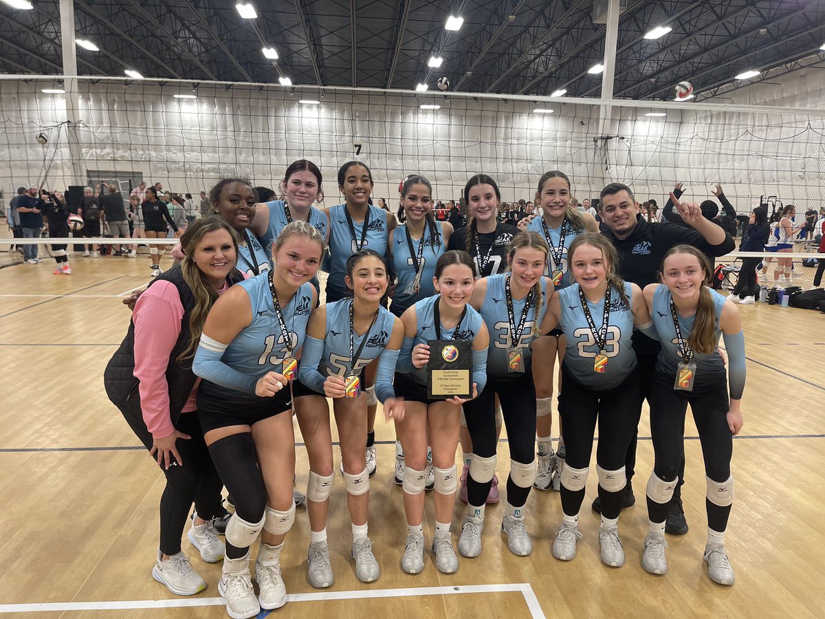 1st in Open at North Texas Invitational!!
#middleblocker #15open #peakvolleyball