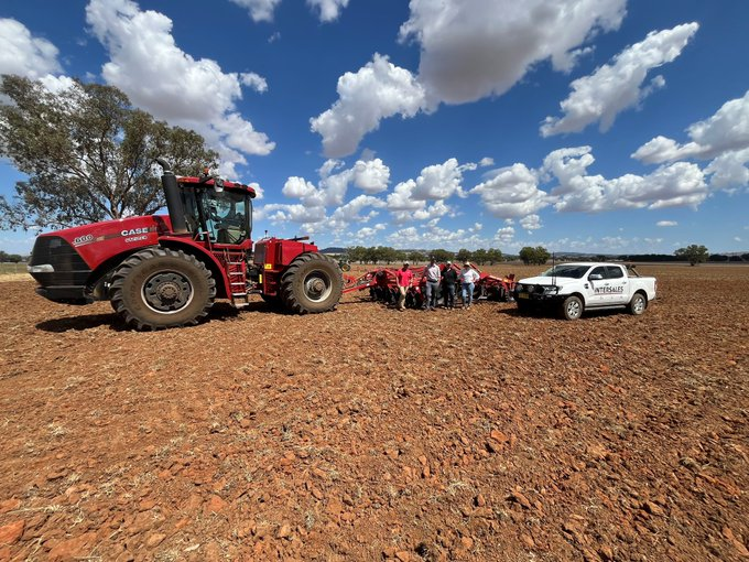 Are you an ECR interested in mixed-farming systems research? Last chance to apply for this exciting post-doc opportunity @Gulbali_Inst @CharlesSturtUni and collaborating with @SouthernNSWHub. Check out the job description and apply: external-jobs.csu.edu.au/cw/en/job/4971…