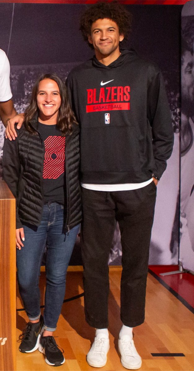 melaniemazer's tweet photo. Just me and my favorite Blazer 🫶 @MatisseThybulle https://t.co/mTYAKNtvSg
