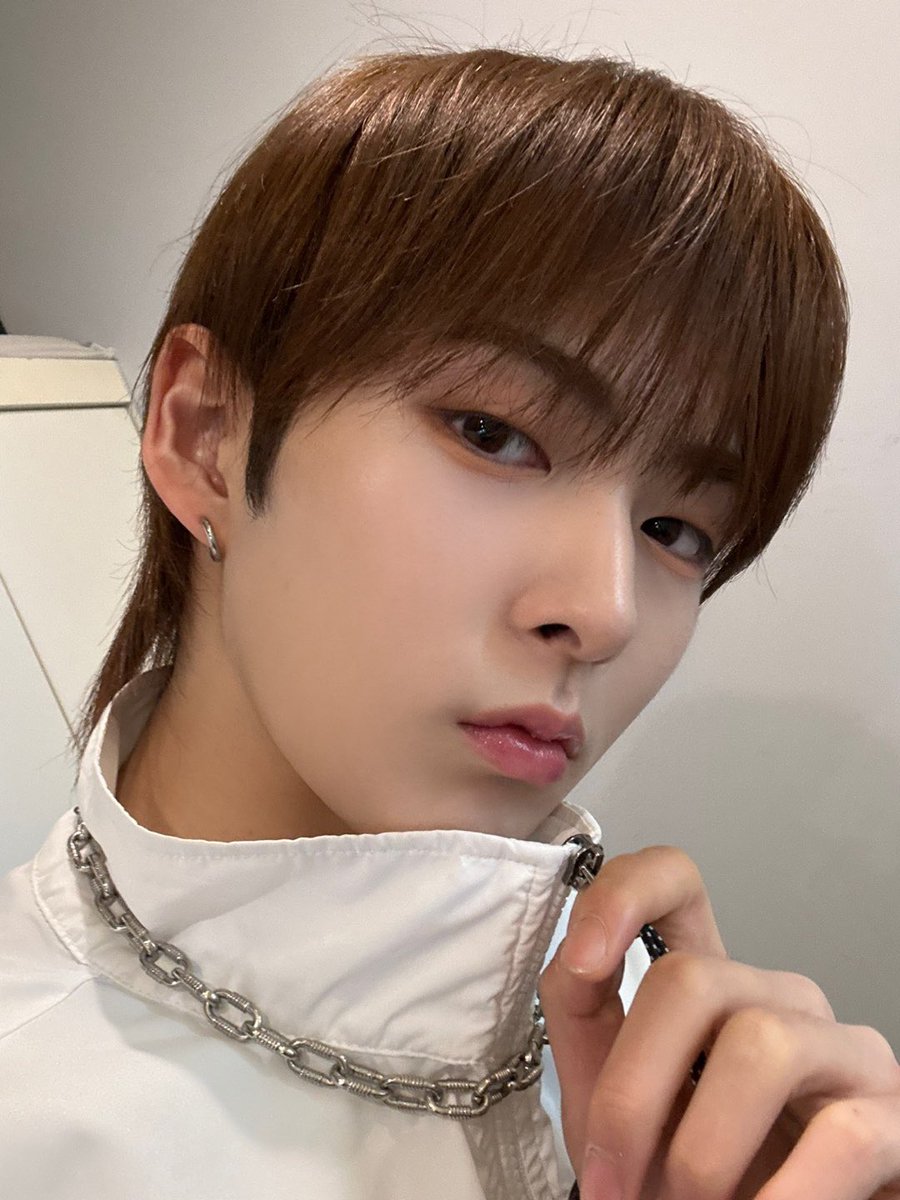 LUN8_members's tweet photo. [#타쿠마]
하나원큐 여러분 어제는 정말 고생 많으셨습니다!!
직접가서 보는 경기는 눈을 뗄 수없을 정도 재밌고 멋있었습니다!!
앞으로도 하나원큐 파이팅!!

#LUN8 #루네이트 #하나원큐 https://t.co/tS3cKuft7m