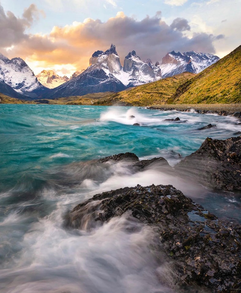 Patagonia: Nature's canvas painted with towering mountains, gleaming glaciers, and vast expanses, a paradise for adventurers and dreamers alike. 🏔️🌄 #Patagonia #ParadiseFound