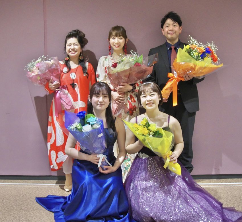 先日、洗足学園音楽大学在校生と卒業生によるコンサートが行われました🌸
卒業生の方とお話する事は中々ないためこのような機会を頂けてとても嬉しかったです！
自分の演奏もまだまだ未熟だと感じたのでより一層努力します🙋🏻‍♀️
聴きに来てくださった方ありがとうございます！