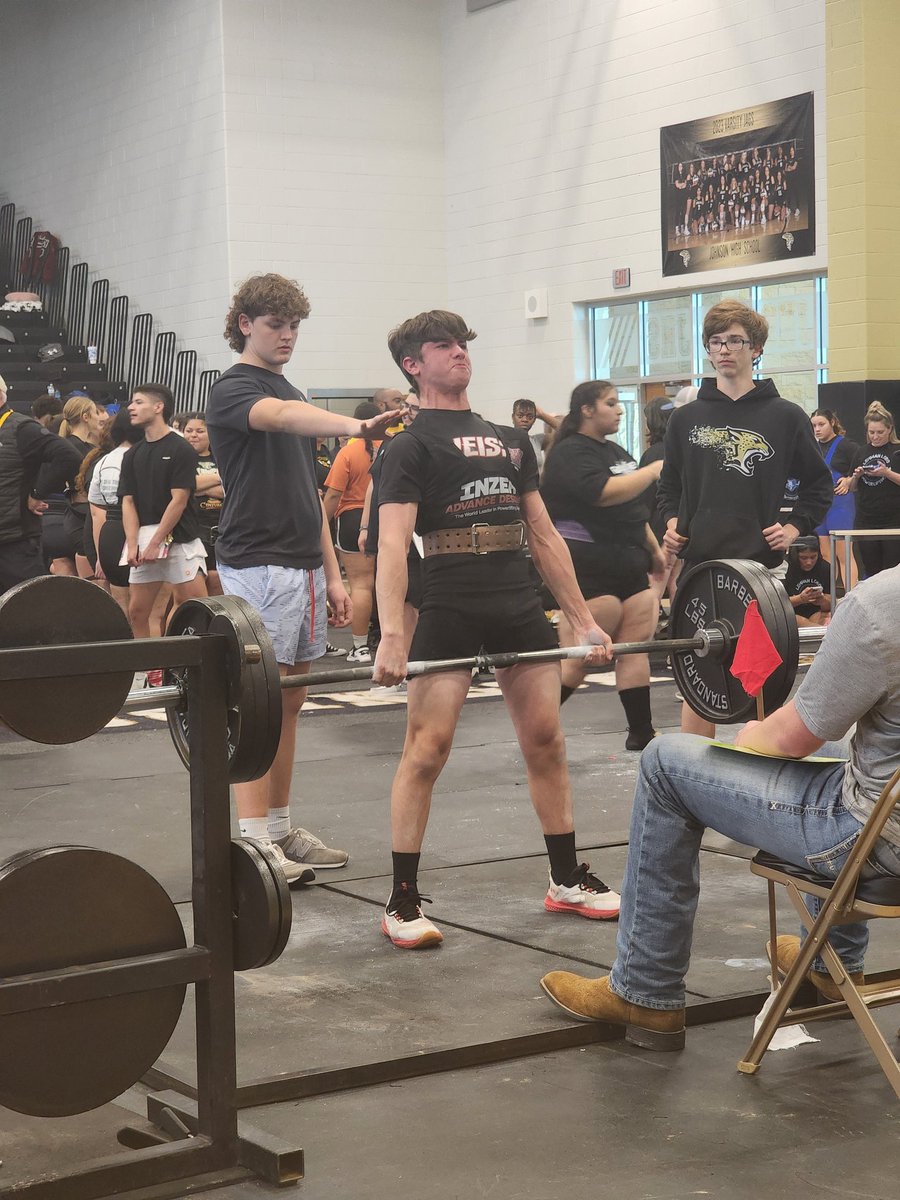 SamuelKhabbaz's tweet photo. All my hard work this year has paid off! Punched my ticket to Regionals in my first season powerlifting! Thank you to @CoachM_Duncan and @CoachWeathersby for helping me get there! Ready to do something BIG! @TxHSPWL @Coach_Hughes2 #STANDARD #WinnersWin #WeissSTRONG https://t.co/TxwrVKH56k