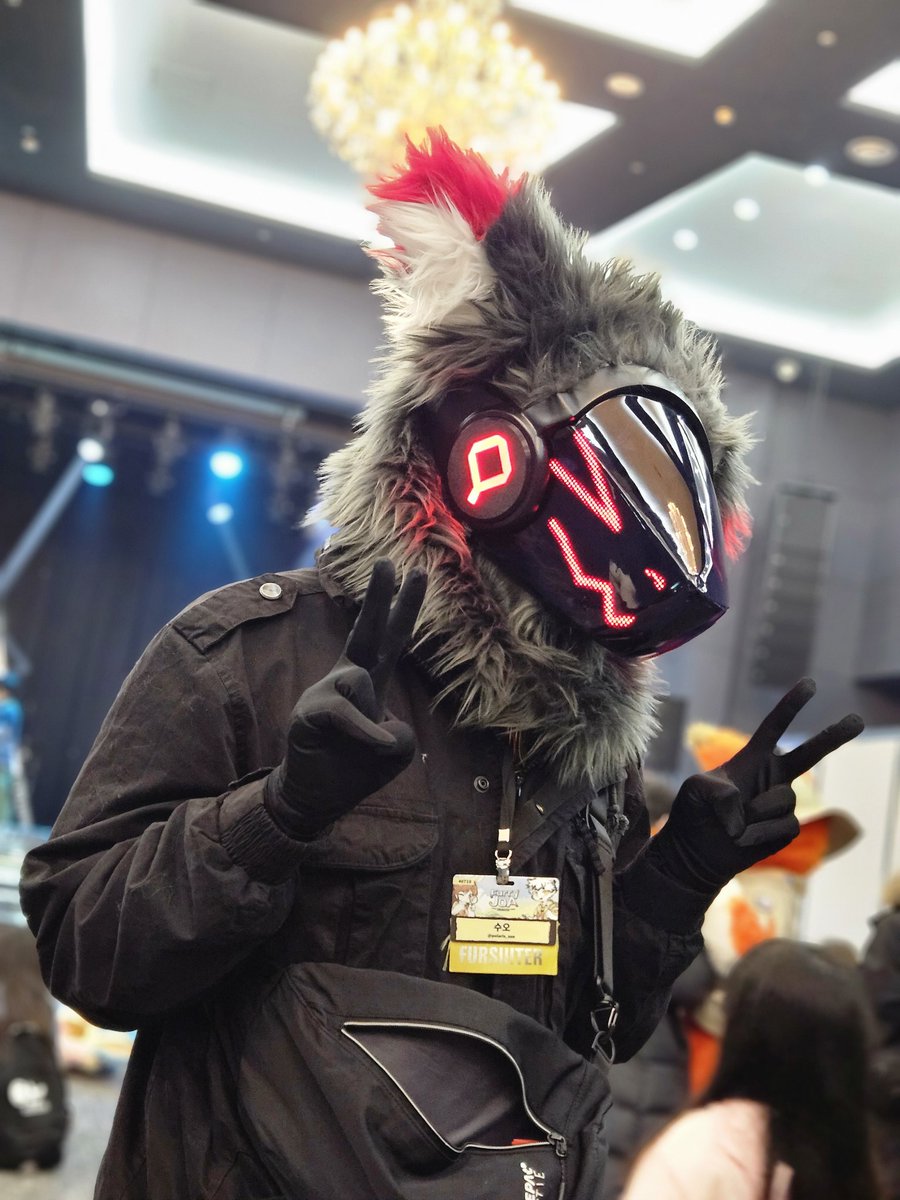 #퍼리조아_트친소
안녕하세요 프로토젠 수오주인수오입니다.
퍼리조아 너무 재미있었고 부족하지만 많은 분들이 좋아해주셔서 저도 좋았습니다.
트친소 3년만에 하는듯 합니다.
이제 진짜 작동하는 프로토젠 있어서 허위 매물 계정 아니니까 적당히 당당하게 트친소 한번 열어봐요