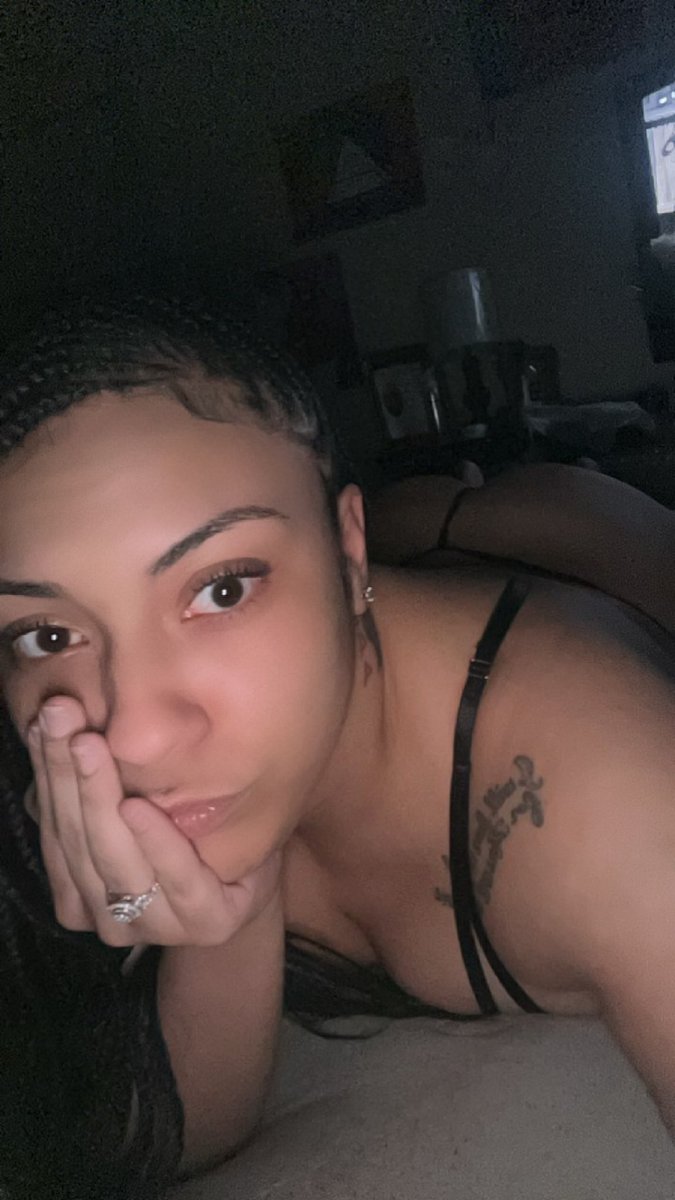 Nothing. Bored.😏
Onlyfans.com/sweetcheekss28
#onlyfanscreator
