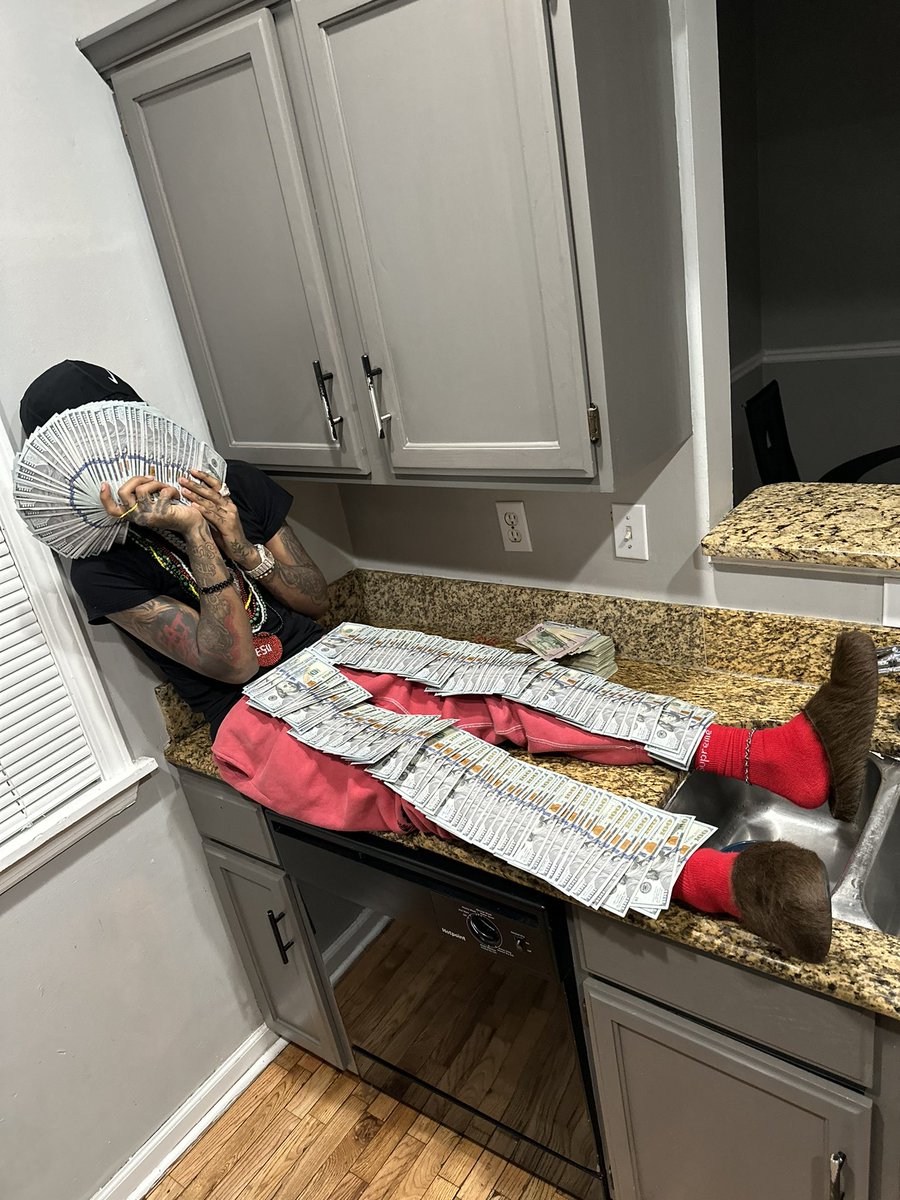 Yn_problem's tweet image. todays broll b