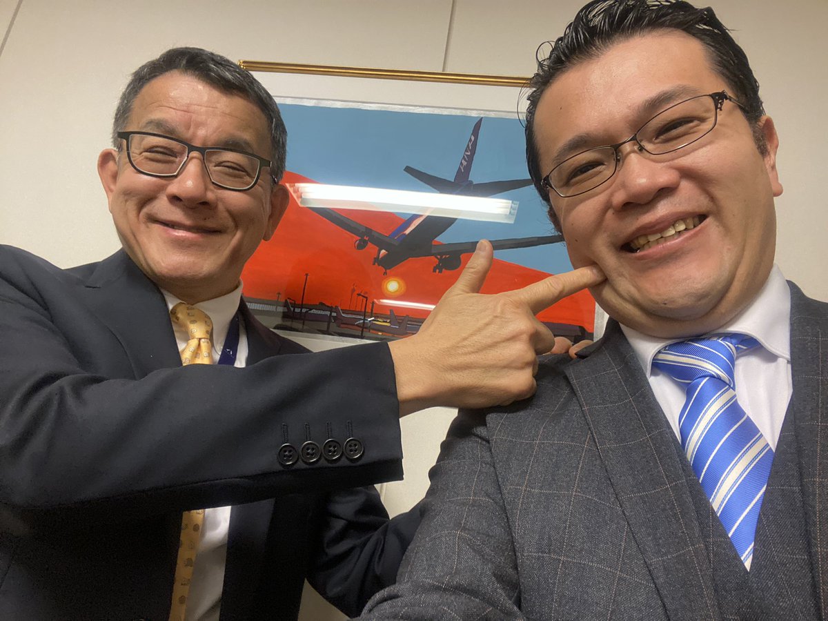 羽田空港にて株式会社羽田未来総合研究所専務取締役執行役員の河邊 徹也様とお話させて頂きました！ 羽田 空港、大田区と文化やアート、エンタメをテーマに短い時間ですが楽しい時間を過ごさせて頂きました。