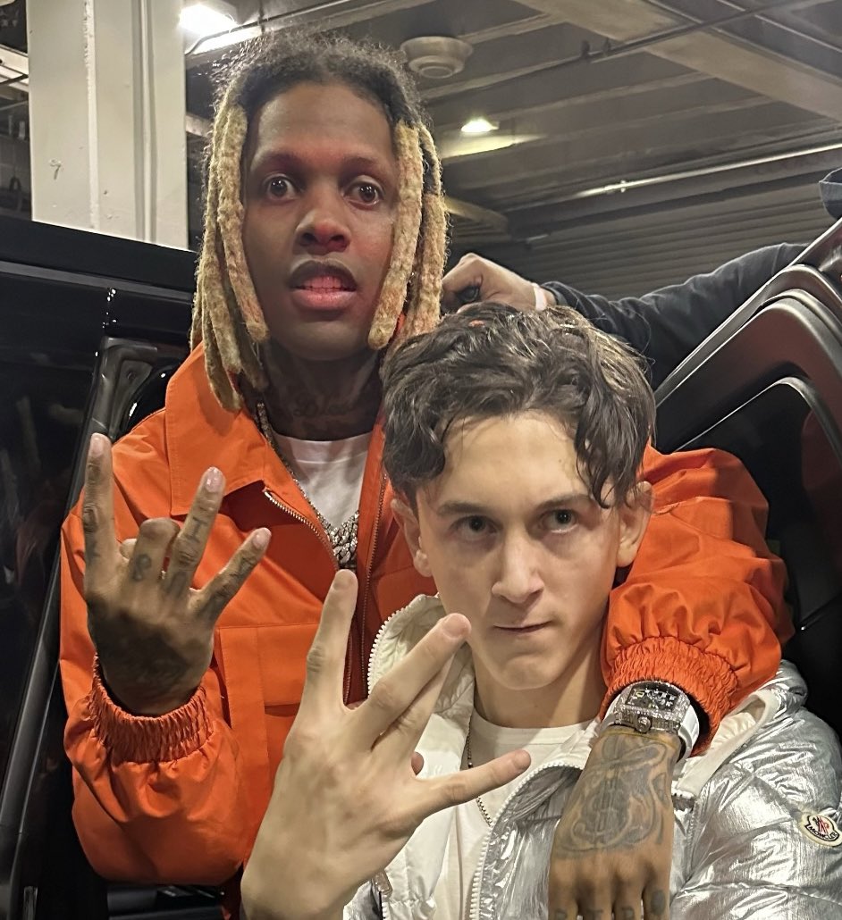 blastoise377's tweet photo. Me and durk jit homies https://t.co/xK2AZLG59s