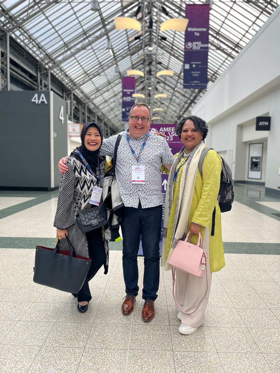 ArdiFindyartini's tweet image. How would you call this pose? @VishnaDevi @keefer007 😂😂
#amee2023 #Ottawa2024 @Mentors_Borders