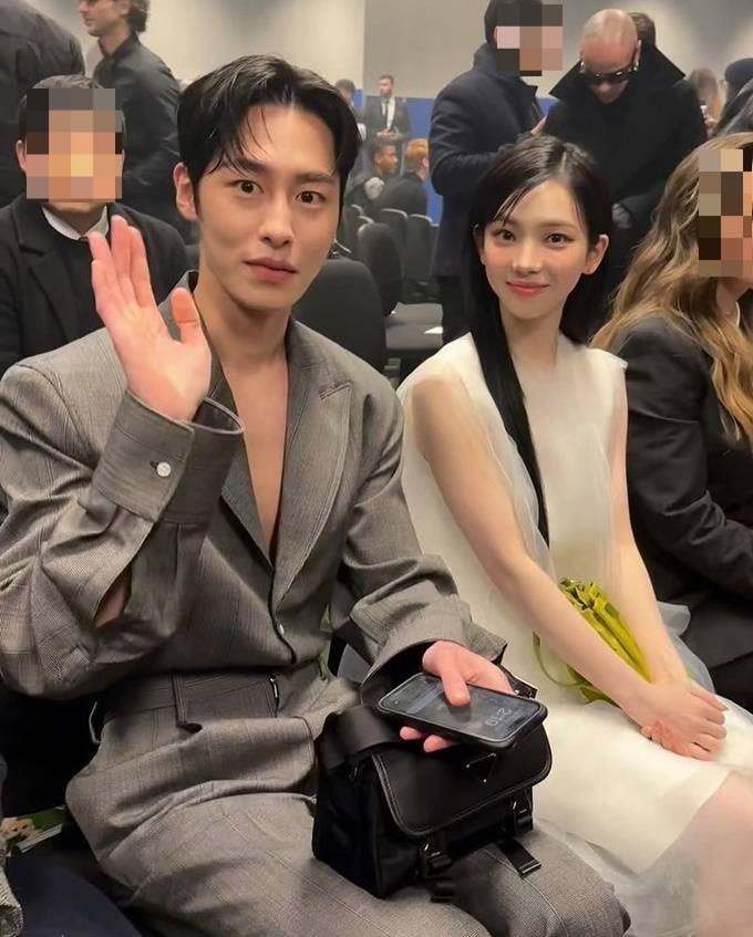 keitadj3's tweet photo. 俳優イジェウク＆ #aespa カリナ、熱愛認める💗

C-Jes「イ・ジェウクとカリナが知り合いになった。俳優が撮影中なのでプライベートは温かい目で尊重してほしい」

SMエンタも「2人は今ではお互いのことを知るようになった」と交際を認めた https://t.co/bEfHJU0PmQ
