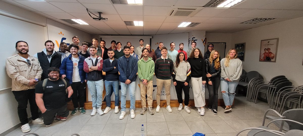 Las autoridades de la Federación de Futbol de la Comunitat Valenciana (FFCV) recibieron a los estudiantes de la X edición del Máster en Gestión Deportiva y Turismo Activo.
mdta.es/visita-a-la-fe…