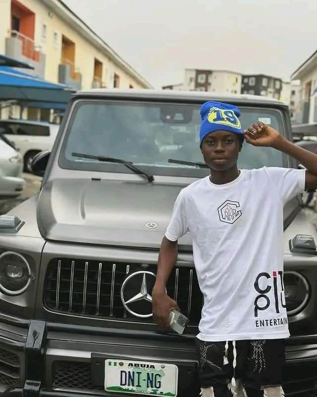 VEECHANNELS's tweet photo. Nigerian TikTøk Sensation, Peller, Acquires A Multimillion Naira Brand New G-Wagon
#veechannel #karina #pistons #TheBachelor #Abia https://t.co/JA9aP6SQ5F