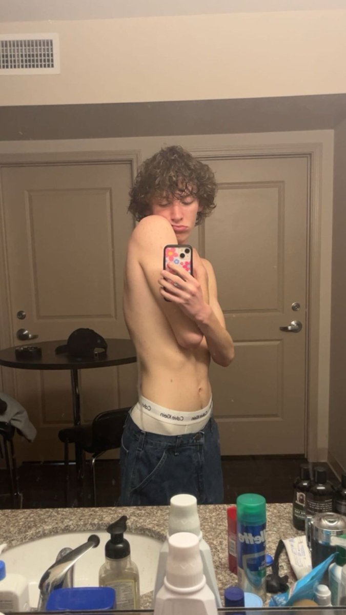 maxsvipp's tweet photo. first post what up wit it #fitness #gay https://t.co/JmQWcvKucp