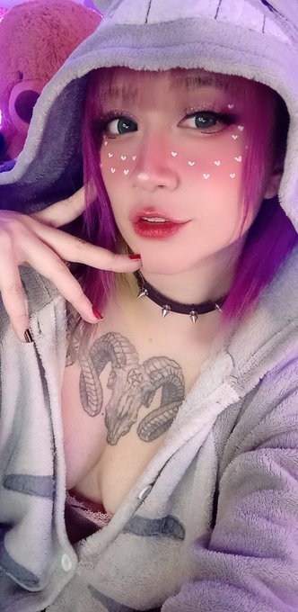 Wanna have a sleepover with me? ☺️☺️ https://t.co/IrF4heOP59