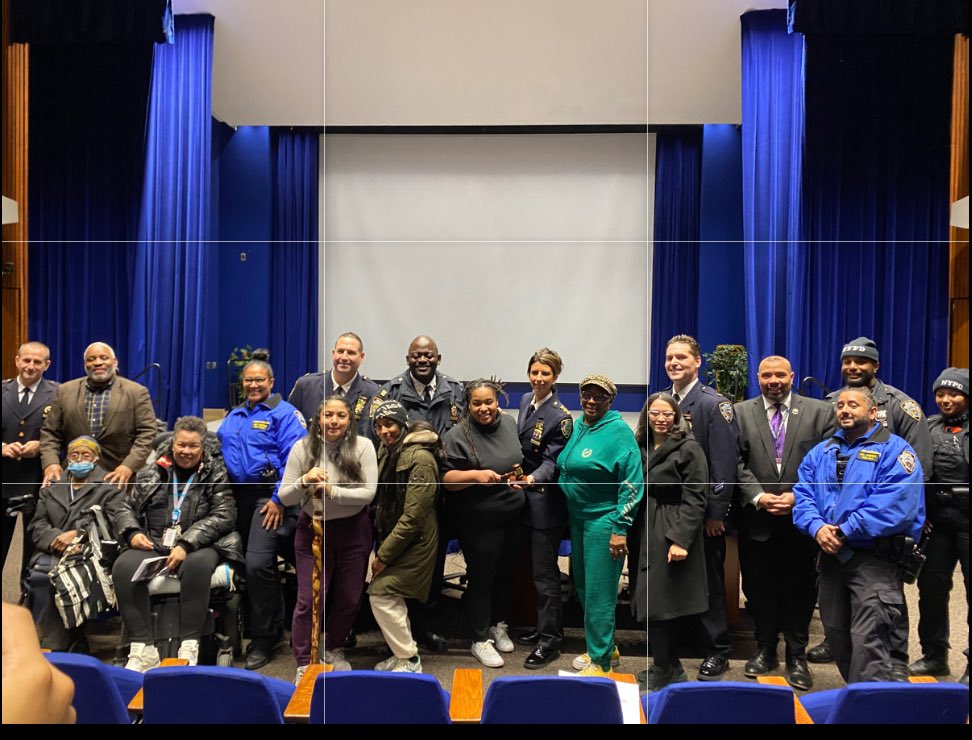 Excellent meeting regarding public safety in NYCHA conducted by the one and only Chief Materasso. Highly honored meeting your wonderful team! @NYPDPSA7 @NYPDCommAffairs @NYPDHousingBXQN @NYPDHousing @NYPD40Pct @NYPD41Pct @nypdliaison #LincolnHospitalBronx