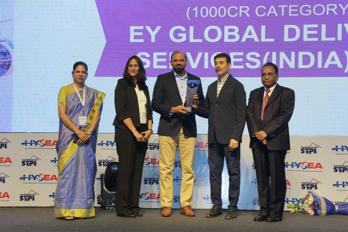 We are thrilled to announce that #EYGDS has been awarded the top #IT/ITES exporter for 2022-23 in the Rs. 500-1000 crore category, by the Telangana state.
The award was presented at the 31st HYSEA Annual #Awards ceremony. Kudos to the teams on this!