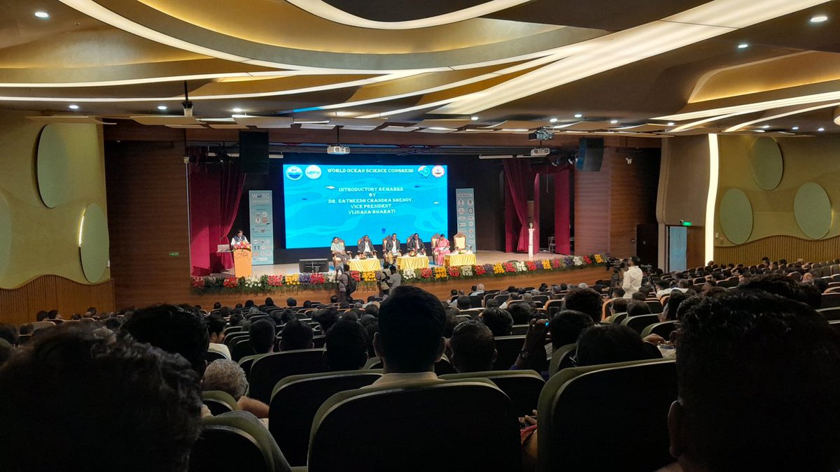 AmitKumar_ak14's tweet image. Inauguration of the #WOSC @iitmadras research park. A huge gathering of marine researchers. Organised by @iitmadras @moesgoi NIOT @VigyanBharatiMP. Opportunity to meet researchers across country. @Prakash_caridea @SathyabamaSIST