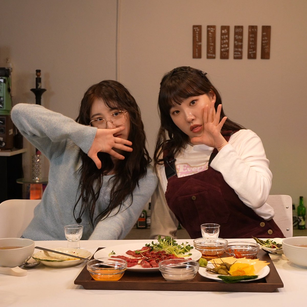 chaenunnie's tweet photo. 스튜디오 어서오고 유튜브 커뮤니티
이번 주 인싸동 술찌 게스트 이은지 님
#이채연 #LEECHAEYEON https://t.co/LxvyLzN53F