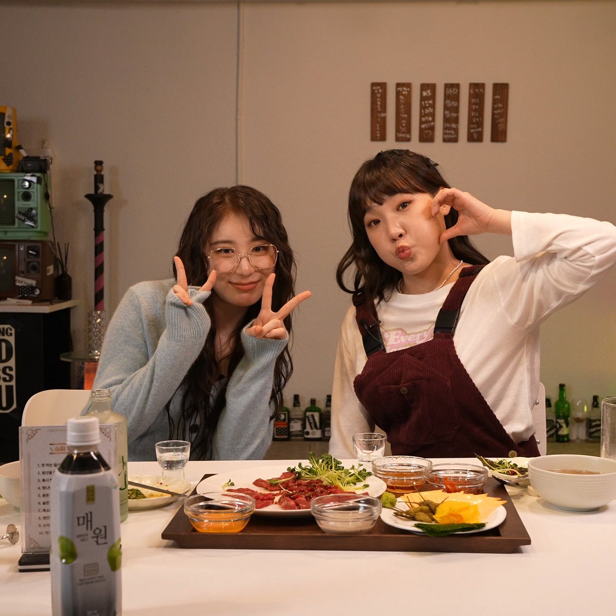 스튜디오 어서오고 유튜브 커뮤니티
이번 주 인싸동 술찌 게스트 이은지 님
#이채연 #LEECHAEYEON