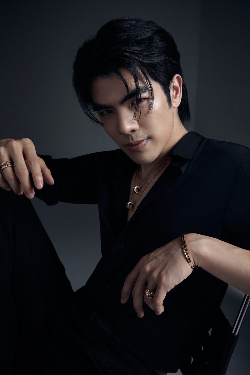 dailyscoopsnews's tweet photo. เล่นใหญ่ไม่หยุด จะไปสุดที่ตรงไหน ! BE ON CLOUD วันนี้ประกาศว่า มาย ภาคภูมิ คือคนไทยคนแรกในฐานะ Friend of the house for BULGARI Thailand และถือเป็นผู้ชายคนแรกของ South East Asia 

#MilePhakphum
#Bulgari 
#BulgariThailand #BulgariThailandxMile https://t.co/Z4Pzv2S9Ek