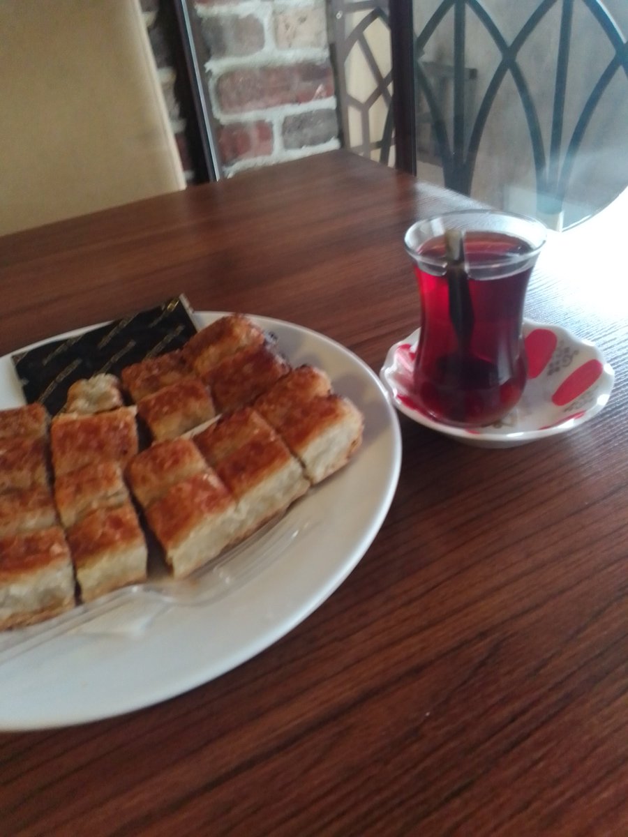 Bursa tekbayan veya evli çiftler eşlik etmek isteyen dmm yazsın güzel vakit geçirmek isteyen dmmmmmm