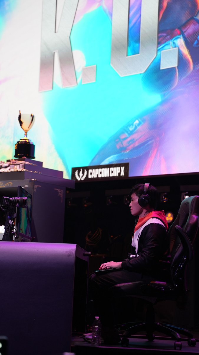 The Razer Kitsune makes a competitive appearance. Congratulations to <a href="/ChrisWong1028/">Chris Wong</a> for securing second place at the #CAPCOMCUPX finals!