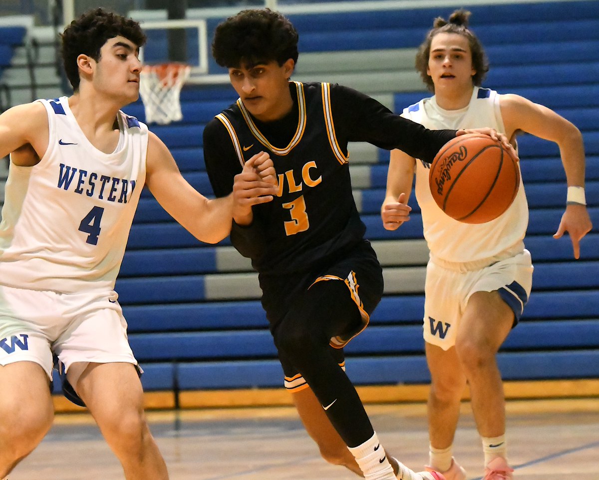 MIPrepZone (@miprepzone) on Twitter photo BOYS BASKETBALL: Ticked-off <a href="/basketballwlc/">Walled Lake Central Boys Basketball</a> builds early lead against <a href="/WLW_MensBBALL/">Walled Lake Western Mens Basketball Team</a>, rolls to win in district opener >> bit.ly/3uUl0AE
<a href="/WalledLakeAth/">Walled Lake AD</a> <a href="/WLWWARRIORS/">Walled Lake Western</a> <a href="/WLCentralHS/">Walled Lake Central High School</a> BOYS BASKETBALL: Ticked-off <a href="/basketballwlc/">Walled Lake Central Boys Basketball</a> builds early lead against <a href="/WLW_MensBBALL/">Walled Lake Western Mens Basketball Team</a>, rolls to win in district opener >> bit.ly/3uUl0AE
<a href="/WalledLakeAth/">Walled Lake AD</a> <a href="/WLWWARRIORS/">Walled Lake Western</a> <a href="/WLCentralHS/">Walled Lake Central High School</a>