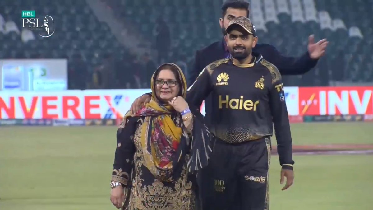 mufaddal_vohra's tweet photo. Babar Azam said, "my mother came to watch me for the first time. She's very happy, she enjoyed my innings". https://t.co/NgASy2979f