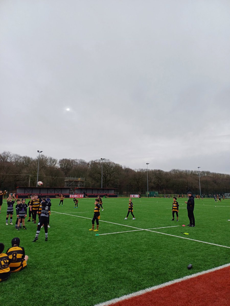 We guaranteed play Sunday by hiring the University Playing fields 3g and we are glad we did.... Thanks to our friends from @RhiwbinaRFC_MJ U11s who joined us for 2 evenly matched, good-natured, competitive games 👏💪👊👍
