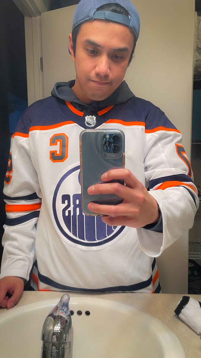 NickoTheThird's tweet photo. Good game tonight Oilers! 🏒 https://t.co/MD2v7If8Jx