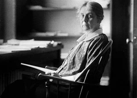 mariobianchi18's tweet photo. Il #27febbraio 1869 nasceva #AliceHamilton. Medico americano. Nota per le sue ricerche sulle malattie industriali. Pubblicizzando attivamente il pericolo per la salute dei lavoratori delle sostanze tossiche, fece approvare leggi sullo sviluppo di condizioni di lavoro più sicure. https://t.co/WM2d1FgU6T