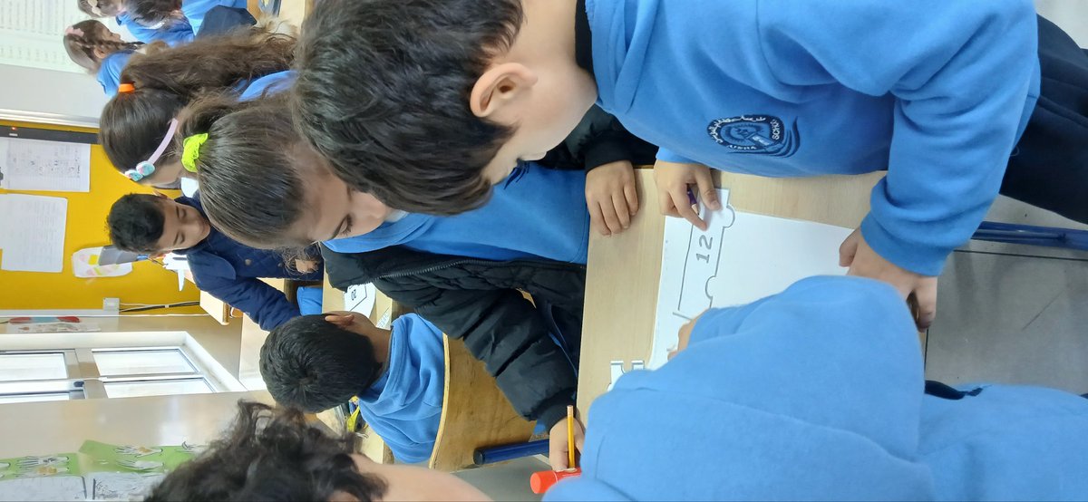 baltaji_rawan's tweet image. Teamwork in action! Grade 2 learners united to solve the multiplication array puzzle. 🧩✖️ 
#MathTeam #PuzzleSolvers
@FawziehHn @MakAishaSchool