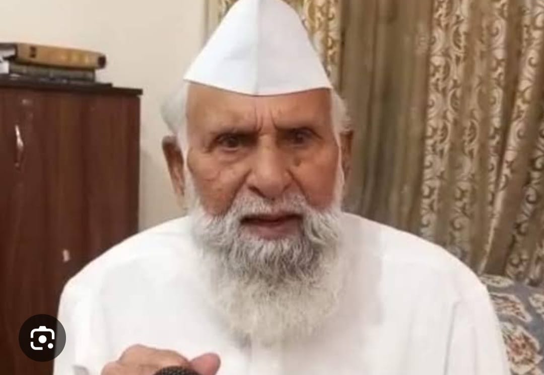 कई बार के सांसद जनाब शफीकुर्रहमान बर्क़ जी के निधन की ख़बर बेहद दुःखद, मैं उनको विनम्र आदरांजलि अर्पित करता हूं।

मेरी संवेदनाएं उनके परिवार एवं अन्य सभी चाहने वालों के प्रति हैं, प्रकृति उन्हें ये असीम दुःख सहने की शक्ति प्रदान करें।