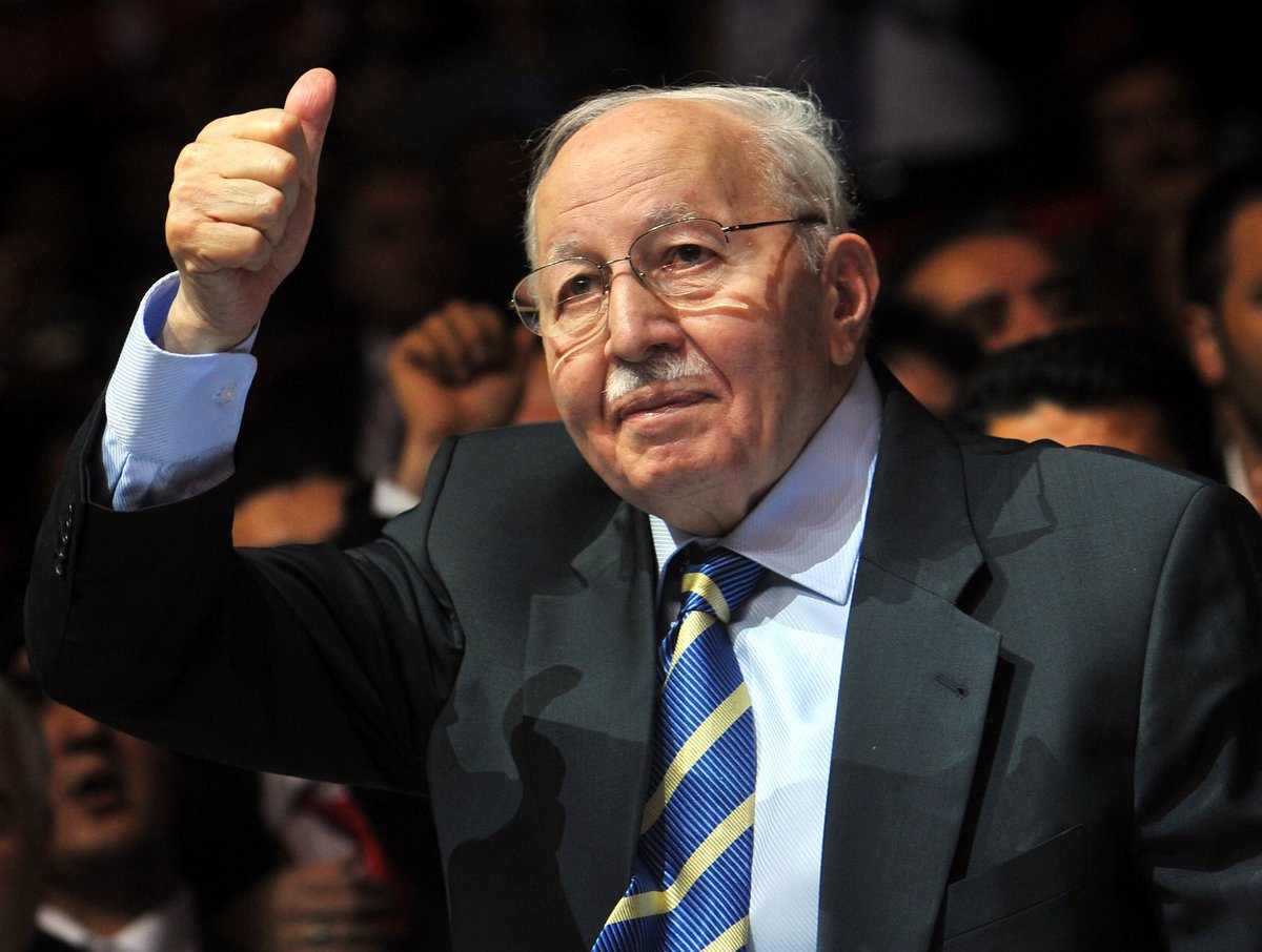 Erbakan; bu coğrafyada kapitalizme kul köle olmadan ölünebileceğini göstermiş bir liderdir...

<a href="/MuzikveSinema/">Müzik Sinema Derneği</a>