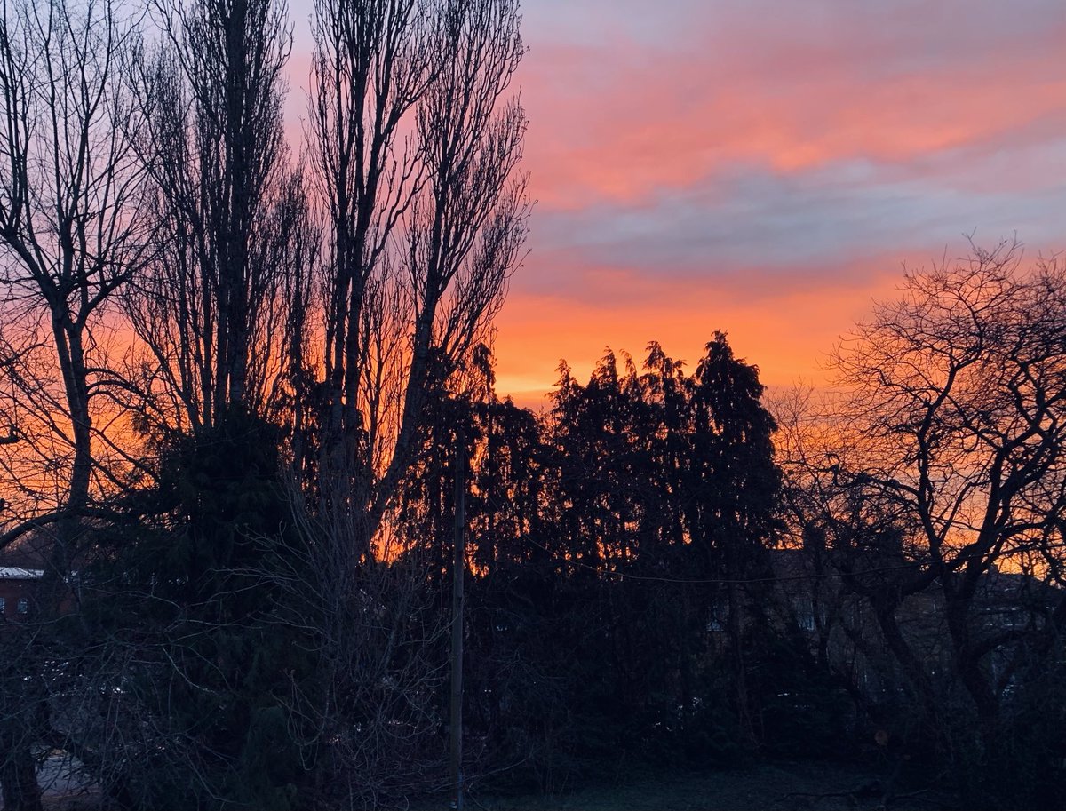 A beautiful sky greeting me this morning. Have a great day all x #TheLittleThings