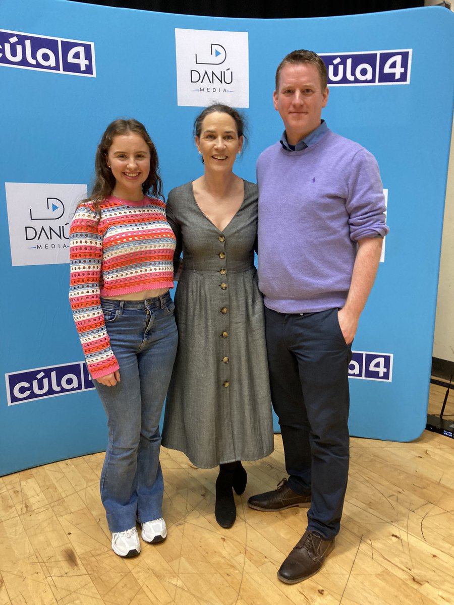 dmpr_galway's tweet image. Anseo #irishdeafvillage @IrishDeafSoc seoladh @danumediagalway @SaolElla le @Cula4_TG4 #isl #irishsignlanguage