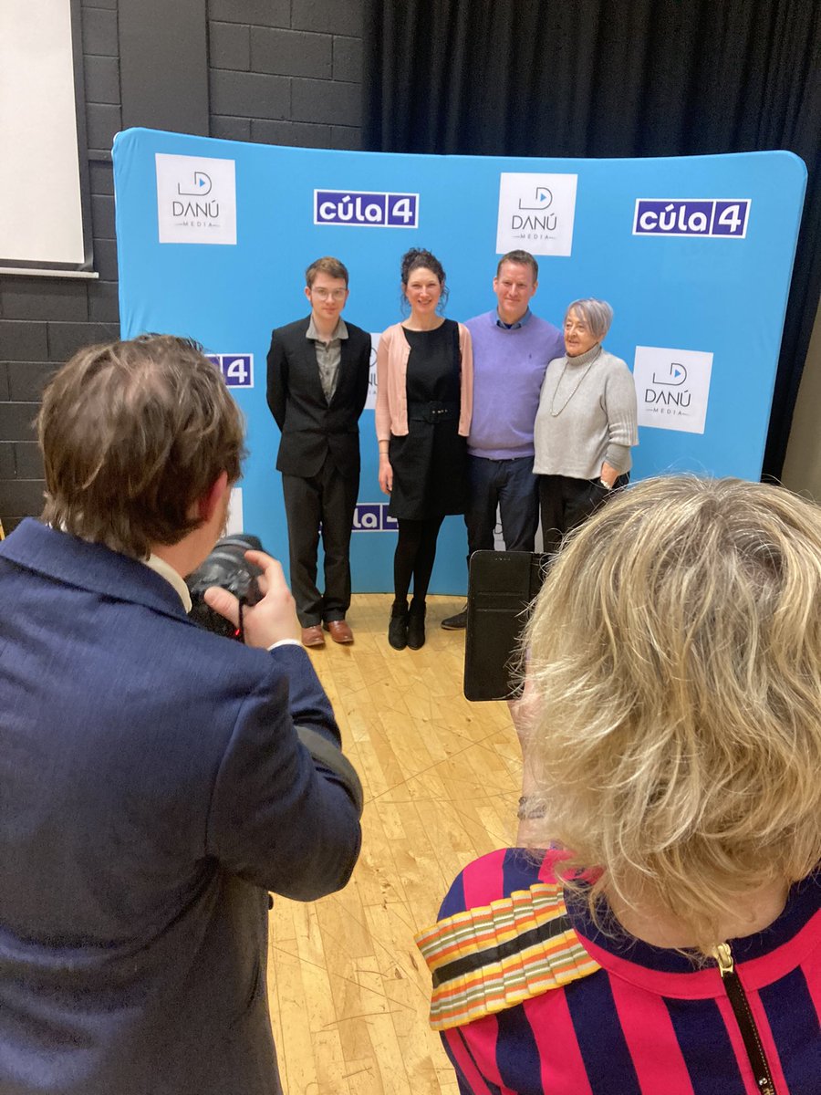 dmpr_galway's tweet image. Anseo #irishdeafvillage @IrishDeafSoc seoladh @danumediagalway @SaolElla le @Cula4_TG4 #isl #irishsignlanguage