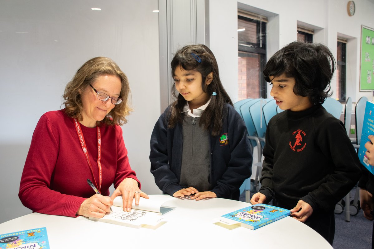 Twomileash's tweet image. Year 3 had an exciting morning assembly from Author, Paula Harrison. Paula shared some of her book, Fairytale Ninja's, and took time to sign some copies at the end. We also made up our very own fairy-tale during the assembly!
Thank you to Paula for visiting!
