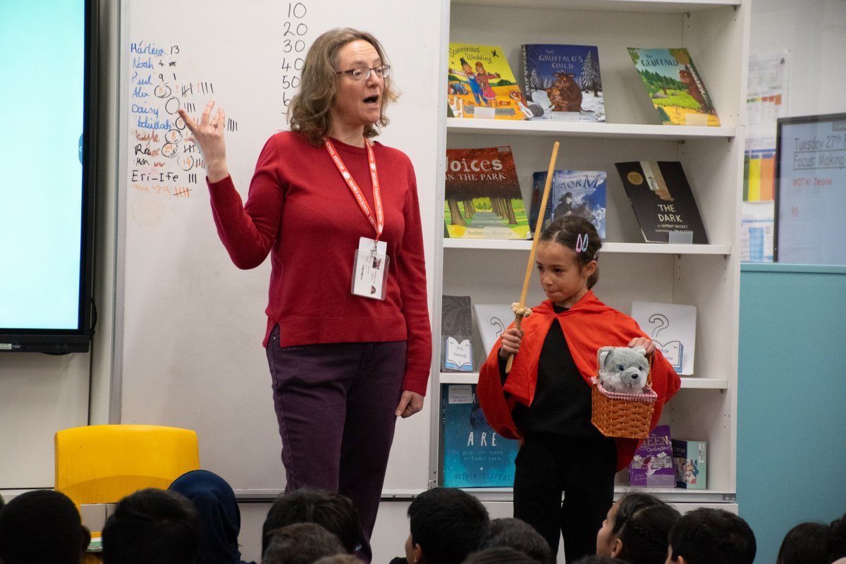 Twomileash's tweet image. Year 3 had an exciting morning assembly from Author, Paula Harrison. Paula shared some of her book, Fairytale Ninja's, and took time to sign some copies at the end. We also made up our very own fairy-tale during the assembly!
Thank you to Paula for visiting!