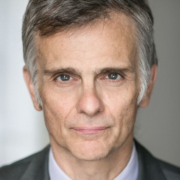 .@SimonFurness4 plays "numbers guy" Charles!

Simon trained at <a href="/The_GSA/">GSA</a> and now studies at London Group Theatre &amp; <a href="/actorstemple/">The Actors' Temple</a>. Recent credits include <a href="/GreenwichTheatr/">Greenwich Theatre</a> Are You As Nervous As I Am + <a href="/ORLTheatre/">Old Red Lion Theatre</a> ‘Uncle Vanya'

7 - 30 Mar > southwarkplayhouse.co.uk/productions/lo…

<a href="/advocateagency/">Advocate Agency</a>