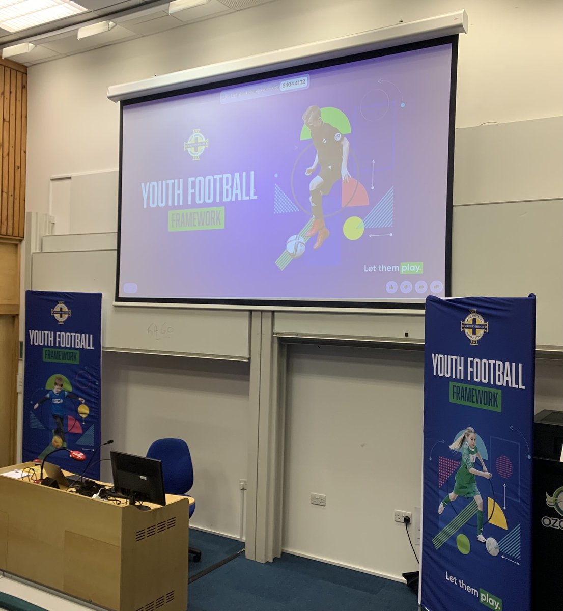 Late night last night at @UlsterUni talking with a range of stakeholders from across the football sector. Their views and opinions are shaping to the future of youth football @IFAFootballDev