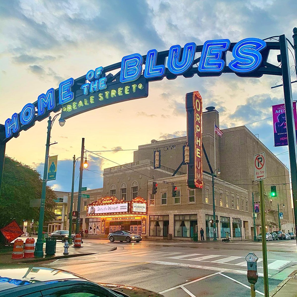 Het verkeersburo van Memphis neemt deel aan de 13e editie van onze #citybreakspressevent.  Als Bluesliefhebber pur sang heb ik zelf de stad ooit bezocht, en dat was een weergaloze belevenis. Graceland en dé muziekstraat Beale Street zijn uiteraard must-see bezienswaardigheden.