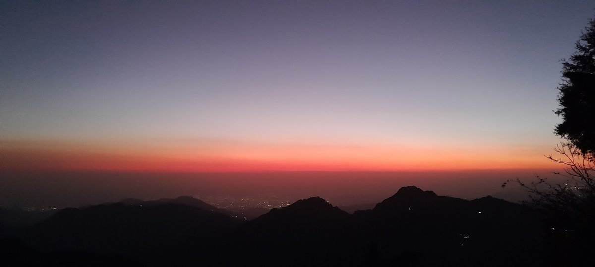 Prasadmozhi's tweet photo. #Sunset from #surkandadevi temple in #Uttarakhand.
#Mountain #Dhanaulti #photography #NaturePhotography #India #sunsetphotography https://t.co/ECTUbw1hnX