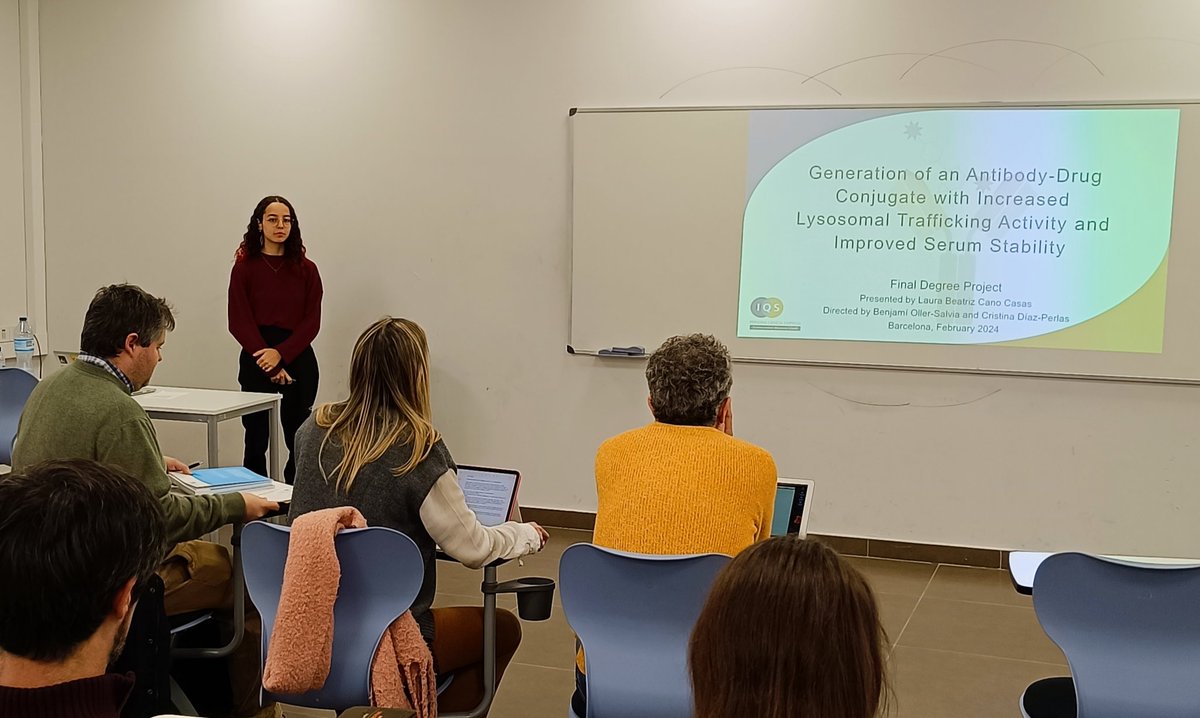 ChemSynBioGroup's tweet image. This week we start with the marvellous final degree defense of our labmate @lauracanocasas1 !! Awesome lecture about novel antibody-drug conjugates by genetic code expansion 👩‍🔬💊 CONGRATS Laura!!