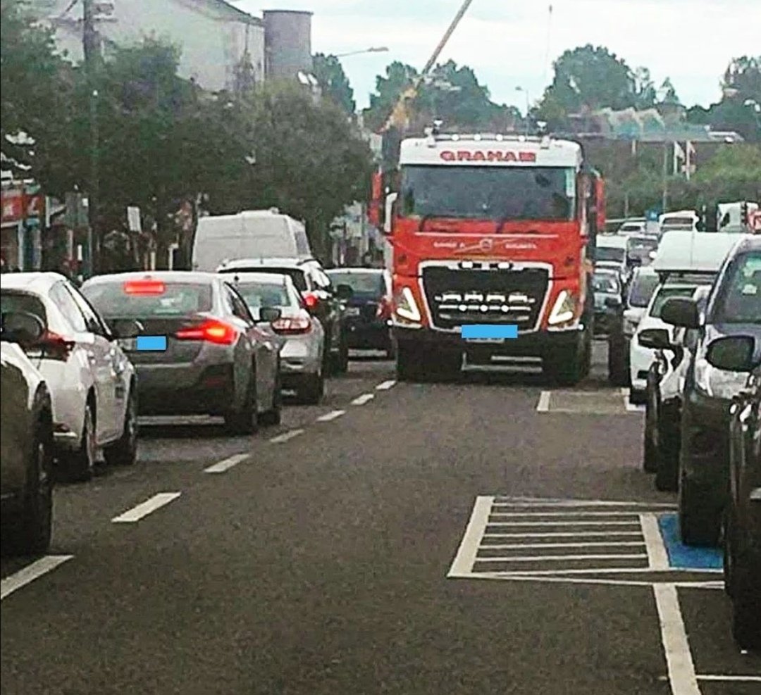 struggleiswheel's tweet photo. @Sammlesie @IrishWheelchair @AccessForAll7 @edhennessycork @colmpbyrne @AnneRabbitte @amyfitzpatric14 @DubCityCouncil @DisabilityFed @NFBUK @_IHREC There's more plans for this design around Dublin to incl ♿🅿️. It's already been rolled out at Fitzwilliam Pl, Cork, Kildare etc. It's making our access collateral damage &amp; we need support, instead we're ringing up engineers &amp; pleading with them to listen to us #GettingNowhere https://t.co/CMeK1GvEK2