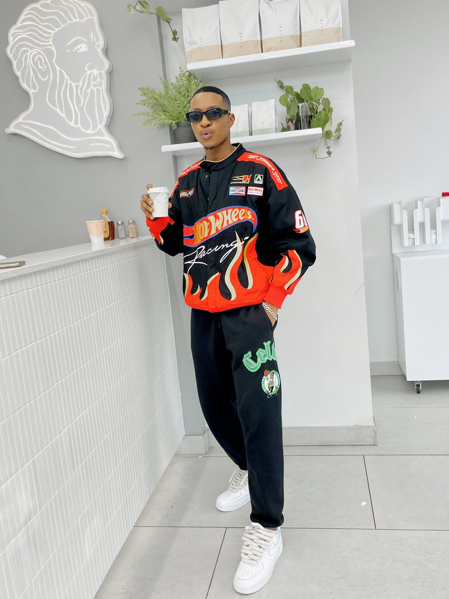 Sir_Lovelock's tweet image. Mich Mazibuko is up for possible eviction this coming Sunday, kindly help keep him in the game by voting Mich. Please. 🙏🏾🙏🏾🙏🏾❤️❤️❤️#BBMzansi #MichMazibuko #Michigans