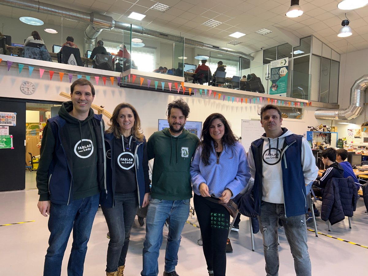 Nos visitó <a href="/AnceuColiving/">Anceu Coliving</a>. Apostaron por volver a lo #rural, a un pueblecito de Pontevedra, Anceu. Montaron un #Coliving rural, un lugar para personas que trabajan en remoto y están dispuestas a contribuir a la revitalización del pueblo. 

#leonesp #rural #oportunidad